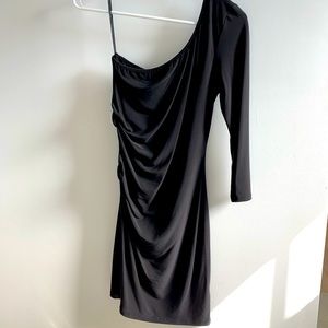 One-shoulder dress